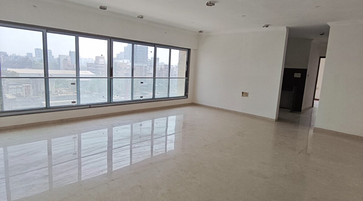 4 Bhk Flat for Rent In Vile Parle West